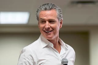 Como en California: quién es el gobernador que sigue los pasos de Newsom y busca rediseñar los mapas electorales