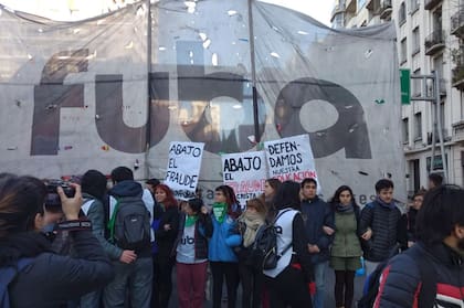 Más incidentes en el rectorado de la UBA: hay un detenido por la Policía de la Ciudad