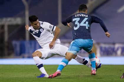 Más pierna fuerte que inventiva en el tercer Vélez vs. Racing en siete meses, y todos en el estadio José Amalfitani.