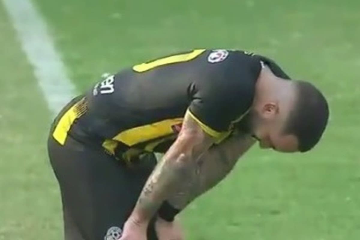 Más que festejo, el lamento de Giancarlo Maldonado tras el gol que le dio el empate a su equipo y eliminó al dirigido por su padre