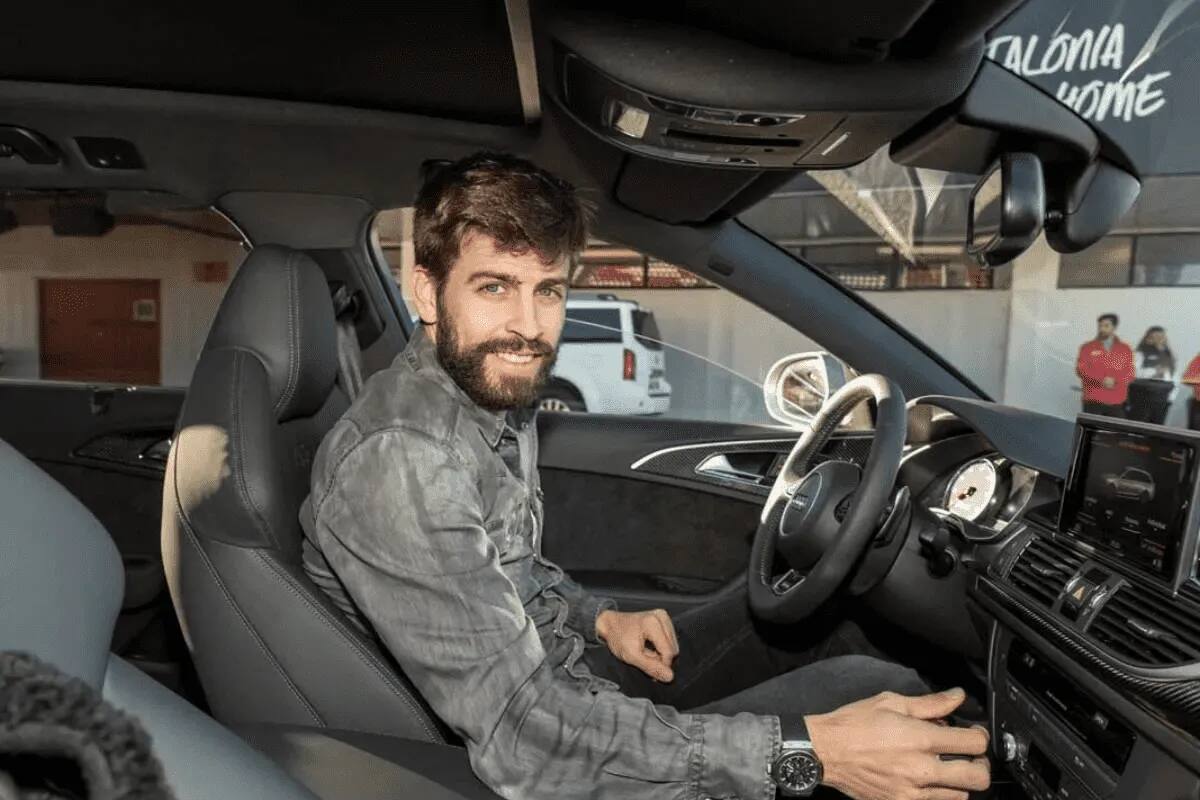 Más que un Twingo aunque sin Ferrari: la colección de autos de alta gama de Piqué