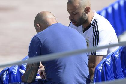 Mascherano se enojó por las repercusiones de la foto con Sampaoli