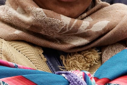 Masiva marcha de mineros en medio de paro por eliminación de subsidio a los combustibles en Bolivia