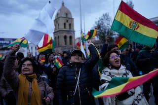 Masiva marcha de sindicalistas y campesinos reactiva malestar contra el presidente de Bolivia