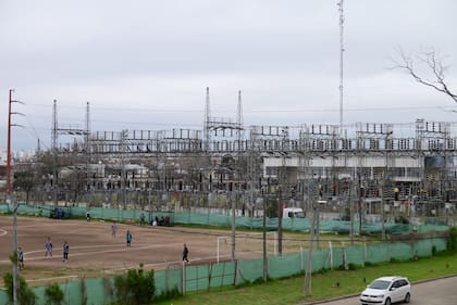 Masivo apagón de luz en La Plata, Tolosa y Gonnet por un incendio en una estación transformadora de energía