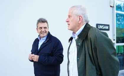 Massa con Jaime Perczyk, rector de la Universidad Nacional de Hurlingham y exministro de Educación