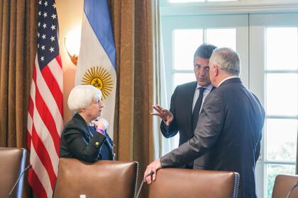 Massa, con Janet Yellen y el embajador Stanley, en una de sus últimas visitas a Estados Unidos