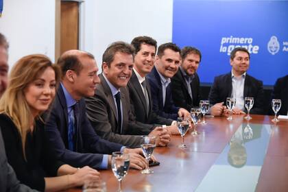 Massa, de Pedro, Royón y Bernal en Neuquén