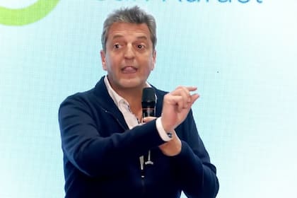 Massa, el jugador que lleva perdida la batalla contra la inflación, promete terminar como presidente lo que no puede hacer como ministro de Economía