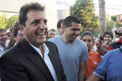 Massa es el encargado de convencer a Riquelme