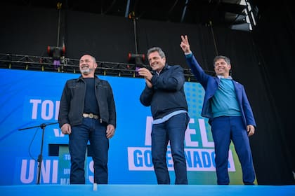 Massa , Kicillof y Secco en Ensenada