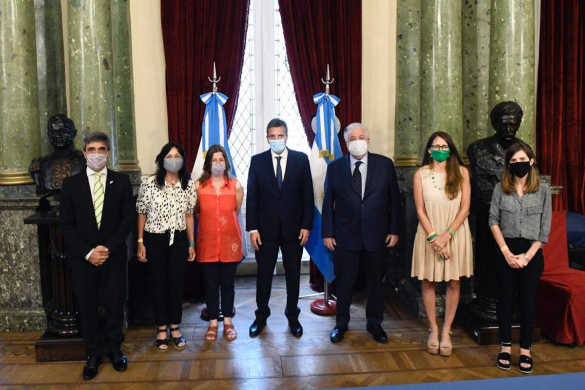 Massa reunido con los ministros