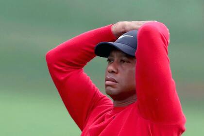 Masters de Augusta: el desastre de Tiger Woods en el hoyo 12 y sus tres pelotas al agua