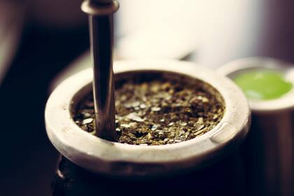 Mate con miel: ¿una opción más saludable?