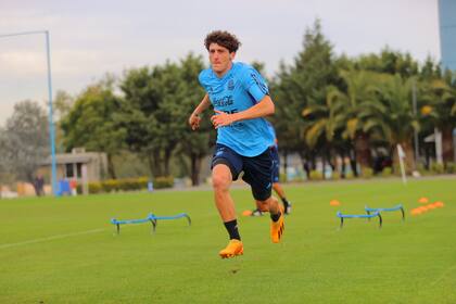 Mateo Tanlongo, uno de los futbolistas de la selección argentina Sub 20 que jugará el Mundial, milita en Europa