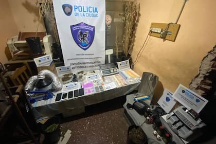 Material secuestrado a una banda narco en Nueva Pompeya