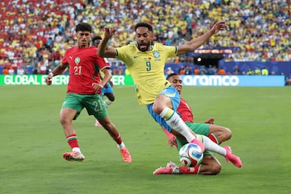 Matheus Cunha ingresó en el segundo y tuvo mejores intervenciones que Igor Thiago