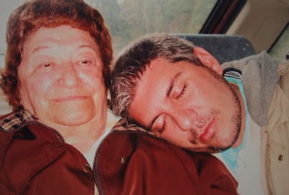 Matías Bagnato y su gran pilar, su abuela materna