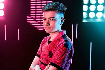 Matías Bonanno, campeón con KRÜ Esports a los 18 años