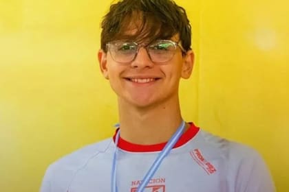 Matías Bottoni, el nadador rosarino de 17 años que sufrió un grave accidente en la pileta