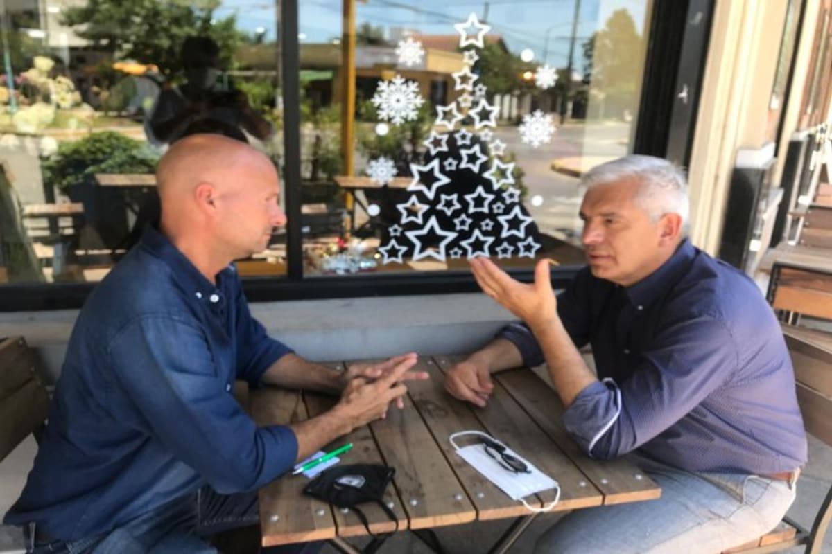 Matías Lestani, execonomista de CRA, con el ministro de Agricultura, Julián Domínguez, el lunes pasado