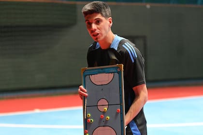 Matías Lucuix fue un prodigio como jugador pero se retiró a los 29 por una grave lesión