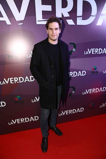 Matías Mayer en la alfombra roja que se desplegó en la inauguración de la sala