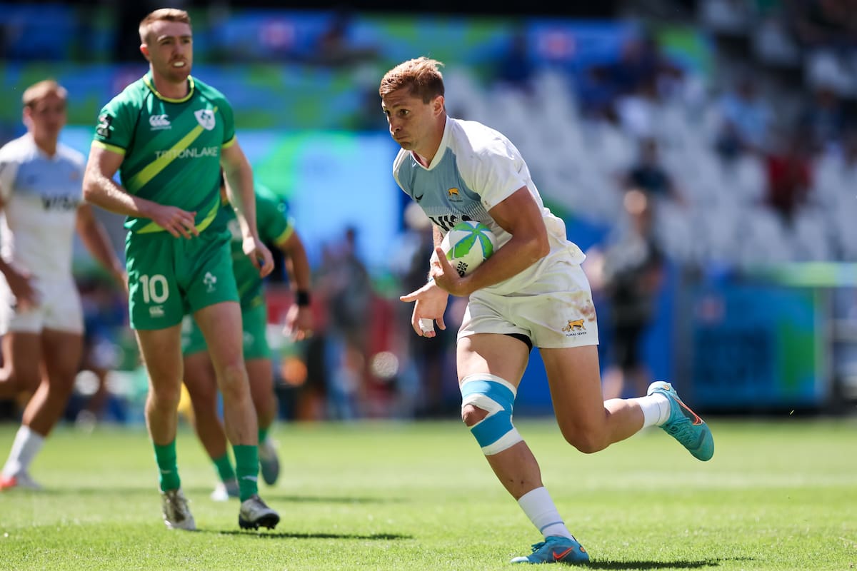 Matías Osadczuk en el duelo entre Los Pumas 7s e Iralanda en la semifinal del Seven de Ciudad del Cabo 2023/24
