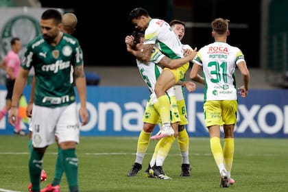 Matías Rodríguez consigue el 3-2 parcial en San Pablo; Palmeiras empataría, pero Defensa y Justicia conseguiría en el final un triunfazo sobre el campeón de la Copa Libertadores.