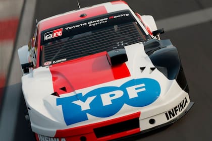 Matías Rossi y Andrés Jakos, los pilotos que presentará Toyota en el Turismo Carretera en 2022; con el ingreso en la categoría, Toyota Gazoo Racing Argentina extiende los tentáculos en el automovilismo nacional: es protagonista en Súper TC2000, Top Race V6, TC Pick Up y el Rally Argentino, mientras que con un equipo satélite batalla en el Turismo Nacional