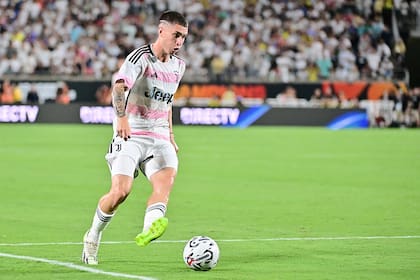 Matías Soulé jugando para Juventus