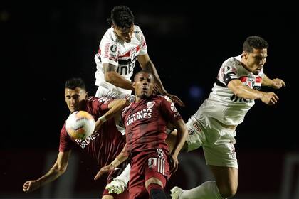 Matías Suárez y Nicolás De la Cruz son clave hoy en la estructura de River.
