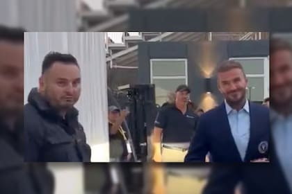 Matías Zacconi junto a David Beckham, al momento en el que el presidente del Inter Miami y su entorno arribaron al complejo deportivo