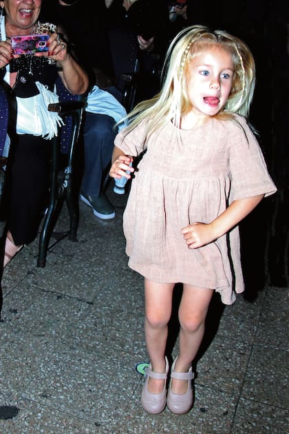 Matilda Salazar, hija de Luciana y sobrina nieta de Palito, bailó durante todo el show.