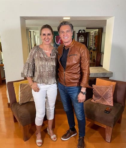 Matilde Obregón y Juan Soler, uno de sus invitados en el programa de entrevistas