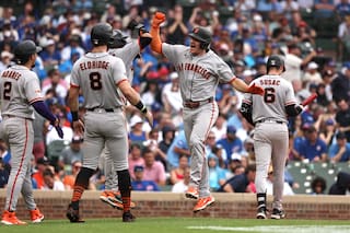 Matt Chapman aporta dos jonrones y ocho impulsadas en la paliza 18-3 de los Gigantes a los Cachorros