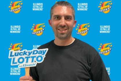 Matthew ganó US$550 mil en Illinois con un boleto digital desde su celular