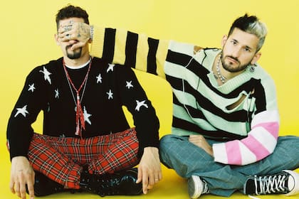 Antes que nada, Mau y Ricky son hermanos, y esa es su gran fortaleza