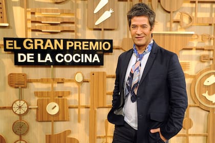 Mauricio Asta es uno de los jurados de El gran premio de la cocina, un formato que conquistó a la audiencia de las tardes de eltrece