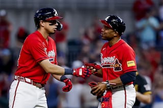 Mauricio Dubón aporta nuevo cuadrangular; Bravos vencen a Piratas por 6-3