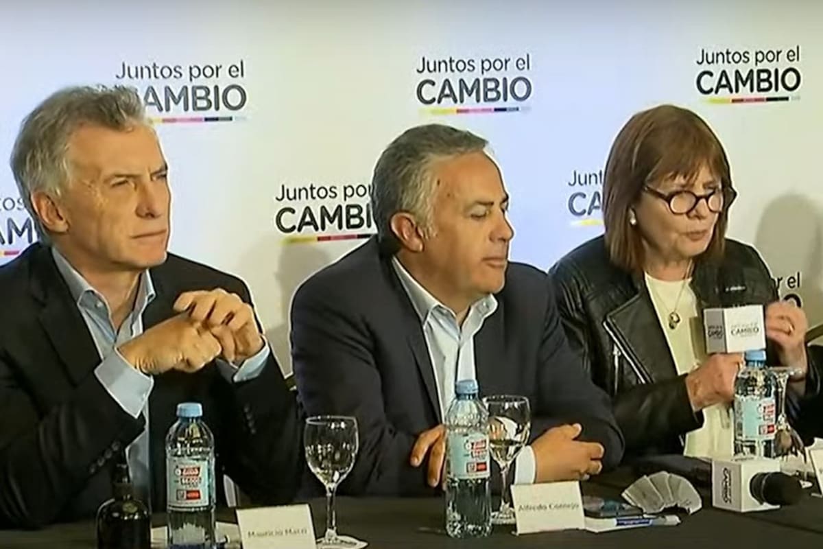Mauricio Macri, Alfredo Cornejo, Patricia Bullrich, Maximiliano Ferraro y Horacio Rodríguez Larreta, en la mesa nacional de Juntos por el Cambio