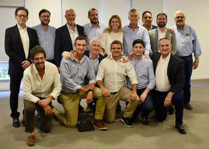 Mauricio Macri en Rosario con los presidentes de Pro de todo el país