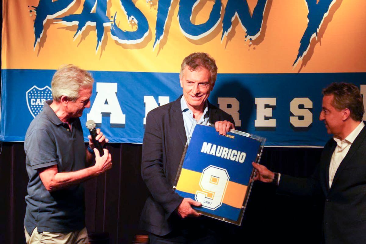 Mauricio Macri junto a Andrés Ibarra (a su derecha): encabezarán la lista opositora en Boca