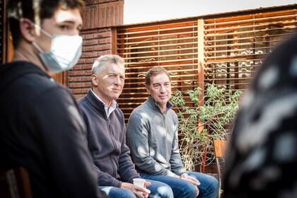 Mauricio Macri junto a Diego Santilli en una actividad con padres en Tres de Febrero