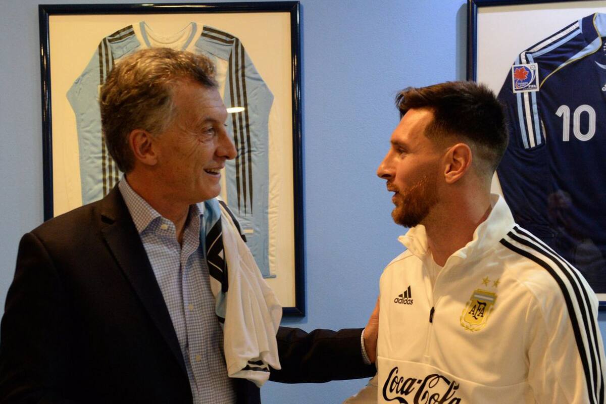 Mauricio Macri junto a Leonel Messi