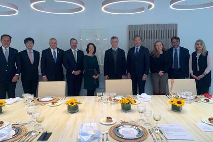 Mauricio Macri participó de un almuerzo que se realizó en la embajada de Alemania junto a los embajadores del G-7