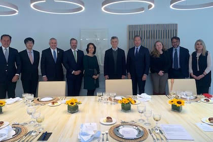 Mauricio Macri participó de un almuerzo que se realizó en la embajada de Alemania junto a los embajadores del G-7
