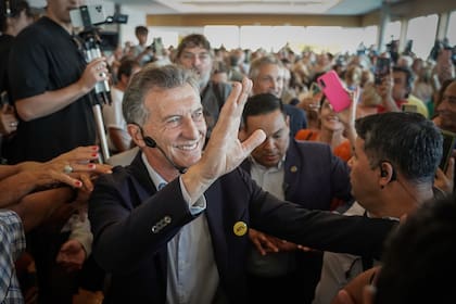 Mauricio Macri presentó su libro "Para qué" en La Normandina, Mar del Plata
