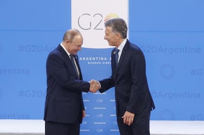 El saludo de Vladimir Putin y el presidente Mauricio Macri