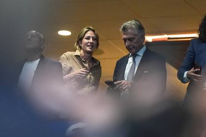 Mauricio Macri tiene conversaciones frecuentes con Karina Milei. Hablan sobre cómo la economía afectará el rendimiento electoral.